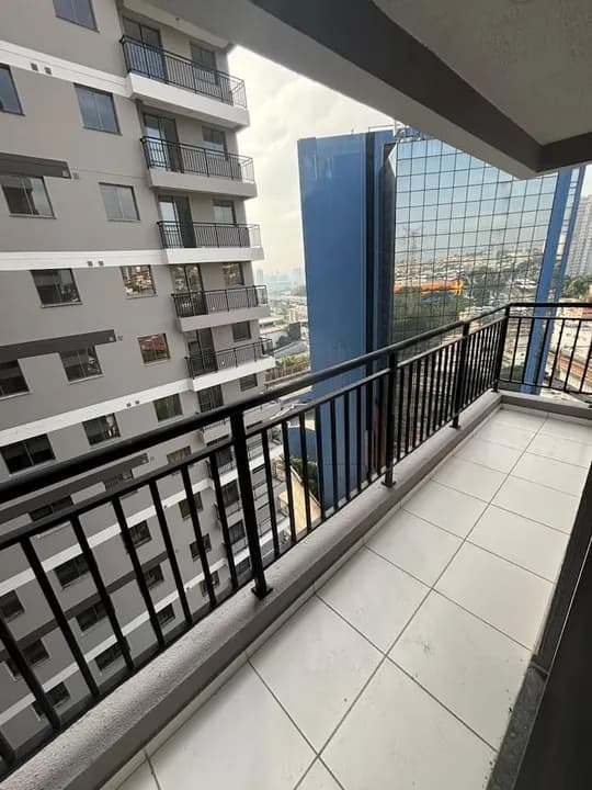 varanda com vista para a cidade