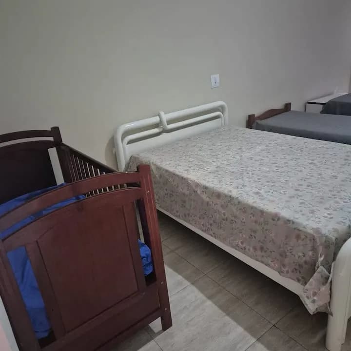 Quarto de casal com berço