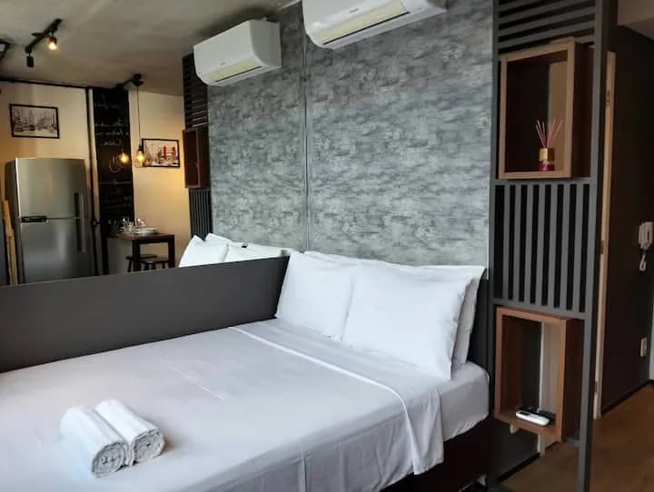 cama de casal com ar-condicionado